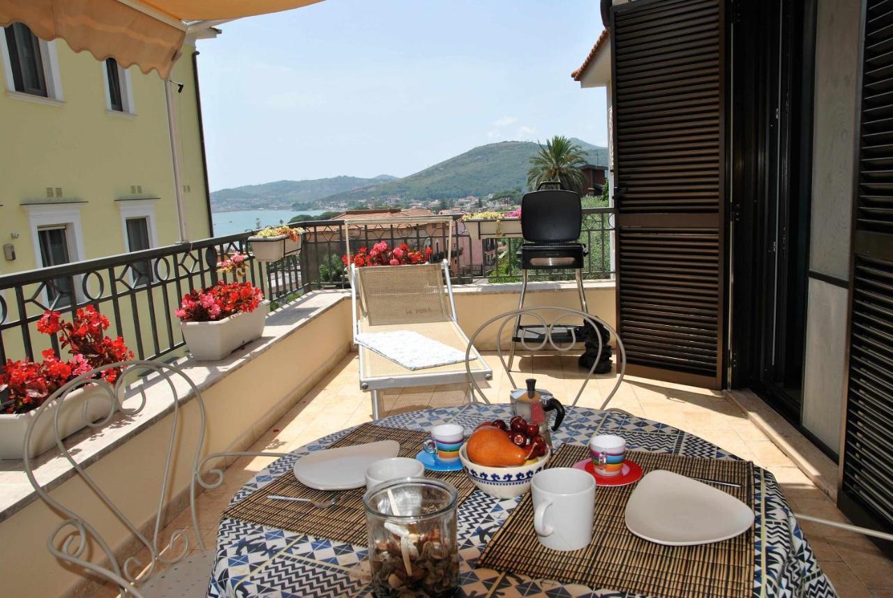 Casa Dinky Attico Con Terrazza Vista Mare Apartamento Formia Exterior foto