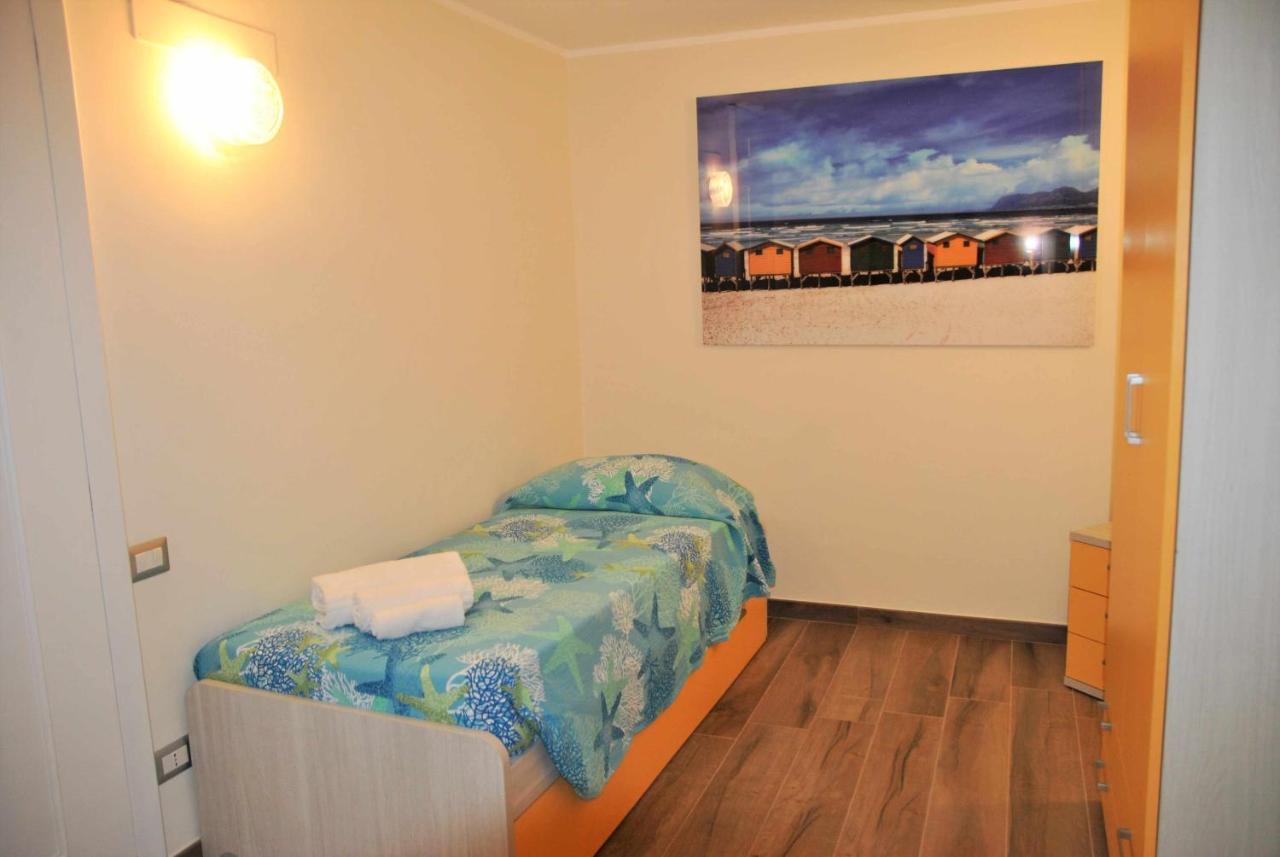 Casa Dinky Attico Con Terrazza Vista Mare Apartamento Formia Exterior foto